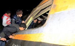 مصر : فوجیوں کی ٹرین الٹ گئی ، 19 اہلکار جاں بحق ، 100 زخمی