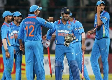 تیسرا ون ڈے : بھارت نے انگلینڈ کو 7 وکٹ سے شکست دے دی