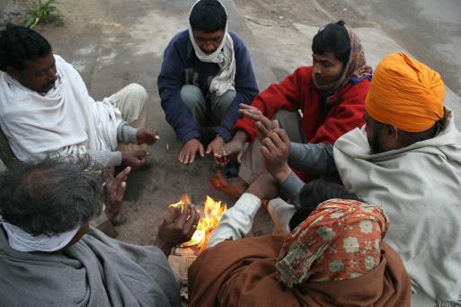 بھارت میں موسم سرد، دہلی میں ریکارڈ توڑ سردی