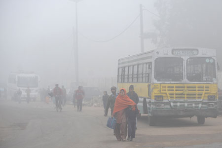 بھارت میں سرد ترین موسم، نظام زندگی مفلوج