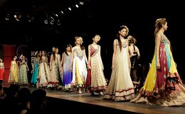 کراچی فیشن ویک کا آغاز ، جدید طرز کے ملبوسات کی نمائش