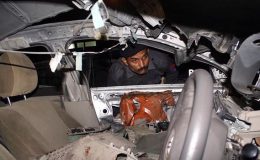 کراچی : ڈالمیا میں پیٹرول پمپ پر کھڑی گاڑی میں دھماکہ ، ایک شخص ہلاک