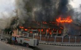 مقبوضہ کشمیر کے علاقے بارہ مولا کے اسکول میں آگ لگ گئی