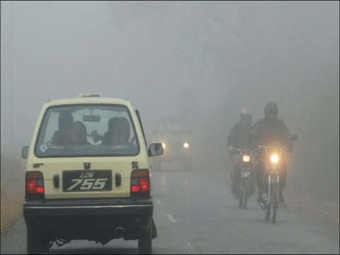 دھند کے باعث موٹروے لاہور سے پنڈی بھٹیاں تک بند
