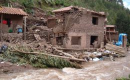 پیرو میں سیلاب کی تباہی نے لاکھوں افراد کو بیگھرکردیا