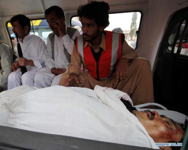 کراچی میں فائرنگ ، 2 افراد جاں بحق ، بحریہ کے افسر سمیت 3 زخمی