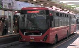 میٹرو بس مفت سروس ختم،آج سے 20روپے کرایہ وصول کیا جائیگا