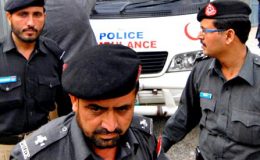 پشاور : پولیس موبائل پر دھماکہ ، پانچ اہلکار زخمی ہو گئے