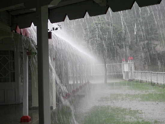 اسلام آباد،پنڈی میں بارش جاری،پنجاب کے بالائی علاقوں میں مزید بارش کی پیشگوئی
