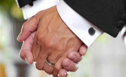 ہم جنس پرستوں کی شادی کا قانون نقصان دہ ہو گا : روس