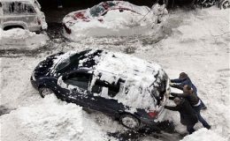 امریکا: انڈیانا اور مشی گن میں برفباری، 2 افراد ہلاک، درجنوں زخمی