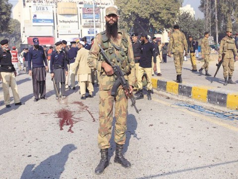 پشاور کینٹ: مشتبہ افراد اور خودکش حملہ آور کی گرفتاری کے لئے سرچ آپریشن