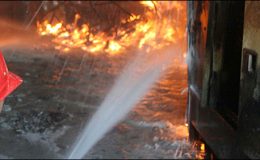 کراچی : سائٹ میں گارمنٹ فیکٹری میں لگنے والی آگ پر قابو پالیا گیا