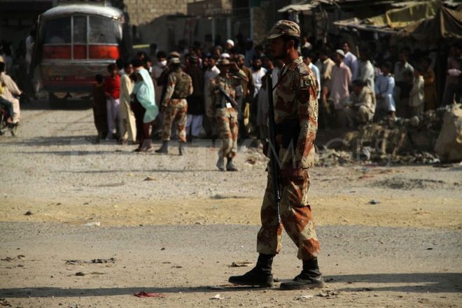 کراچی : سہراب گوٹھ میں آپریشن، اہم طالبان رکن سمیت متعدد زیر حراست