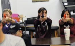امریکا : سکول اساتذہ اور انتظامیہ کو اسلحہ رکھنے کی اجازت