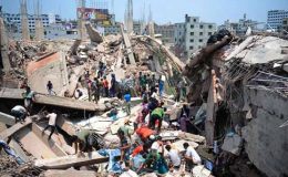 ڈھاکا میں 8 منزلہ عمارت منہدم، 82 افراد ہلاک