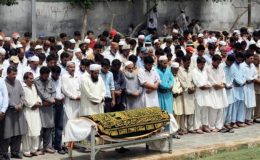 کراچی بم دھماکوں میں جاں بحق تین افراد کی نماز جنازہ اور تدفین