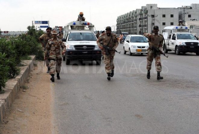 حیدر آباد : پولیس ، رینجرز کا لطیف آباد میں آپریشن،25 افراد گرفتار