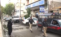 کراچی : ڈاکو بینک سے 15 لاکھ لوٹ کر فرار