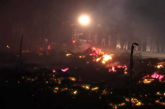 لاہور: نیلام گھروں اور کپڑے کے گودام میں آتشزدگی، کروڑوں کا نقصان