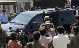 عدالت میں پیشی،وکلا کی پرویز مشرف پر حملے کی کوشش