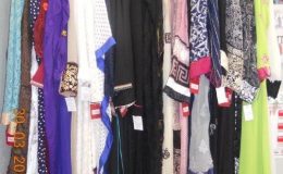 متحدہ عرب امارات میں پاکستانی کپڑا تیار شدہ ملبوسات کڑھائی والے ڈیزائن دار خواتین کے جدید لباس،