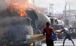 نائیجیریا میں پیٹرول لے جانے والا ٹینکر مسافر بس سے ٹکراگیا ،36ہلاک
