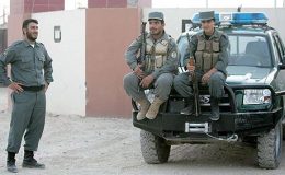 افغانستان میں بم دھماکے اور جھڑپ, 10 پولیس اہلکار ہلاک
