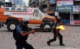 ڈھاکا : مظاہرین کا پرتشدد احتجاج، 22 ہلاک، 60 سے زائد زخمی