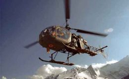 بھارت کا فوجی ہیلی کاپٹر دوران پرواز گر کر تباہ
