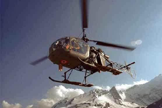بھارت کا فوجی ہیلی کاپٹر دوران پرواز گر کر تباہ