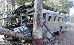 بھارت : بس میں آگ لگنے سے 5 ہلاک، 40 زخمی
