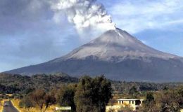 میکسیکو : 13 سال سے سویا آتش فشاں پھٹ پڑا
