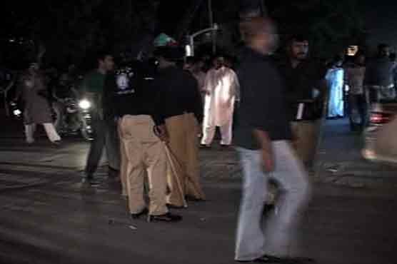لاہور: انتخابی دھاندلی کیخلاف تحریک انصاف کے کارکنوں کا احتجاج