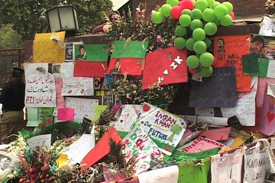 لاہور:عمران خان کے مداحوں کا شوکت خانم اسپتال کے باہر تانتا