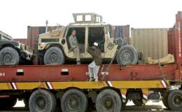 امریکی فوج کا افغانستان سے انخلا شروع ,بارہ گاڑیاں پاکستان میں داخل