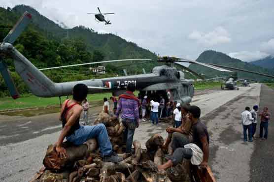 بھارتی فضائیہ کا ہیلی کاپٹر گر کر تباہ ، 8 افراد ہلاک