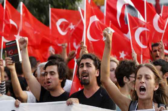 استنبول تقسیم چوک پر ہزاروں افراد کا احتجاج