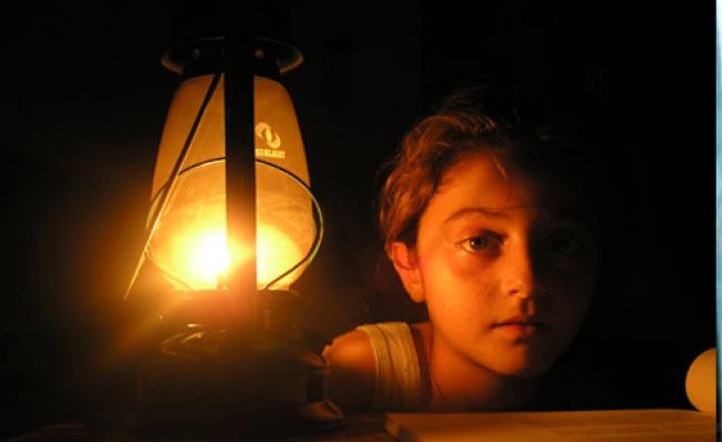 ملک بھر میں بجلی کی بدترین لوڈشیڈنگ ، عوام کا جینا محال