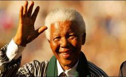 جنوبی افریقہ کے سابق صدر نیلسن منڈیلا کی حالت میں معمولی بہتری