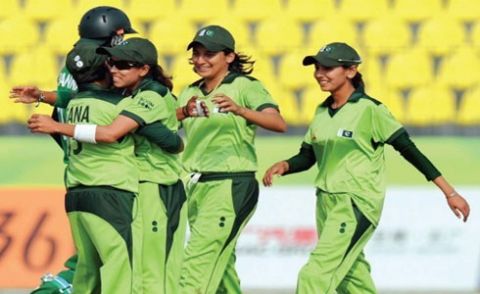 پریکٹس میچ: پاکستان ویمنز ٹیم کی انگلینڈ اکیڈمی کے خلاف کامیابی