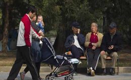 چین میں بوڑھے والدین سے ملاقات لازمی، حکم عدولی پر جیل