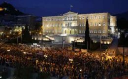 یونان : متنازعہ بل کی منظوری کے خلاف ہزاروں افرد کا مظاہرہ