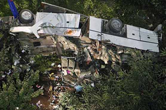اٹلی : مسافر بس کے حادثے میں 37 افراد ہلاک 11 زخمی