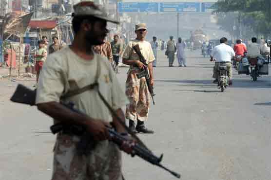 کراچی : سائٹ میں پولیس مقابلہ، 5 ڈاکو گرفتار، اسلحہ برآمد