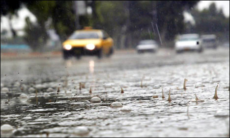 ملک میں جاری مون سون بارشوں کی شدت میں کمی