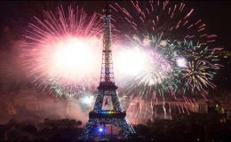 پیرس : فرانس کے قومی دن پر شاندار آتش بازی