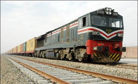 پاکستان ریلوے نے تیسری مال بردار ٹرین کا آغاز کر دیا