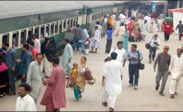 کراچی سے دوسری عید کی خصوصی ٹرین منزل کی جانب روانہ
