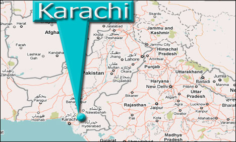 کراچی : شارع فیصل پر حادثہ، ایک شخص زخمی، بس نذرِ آتش کر دی گئی